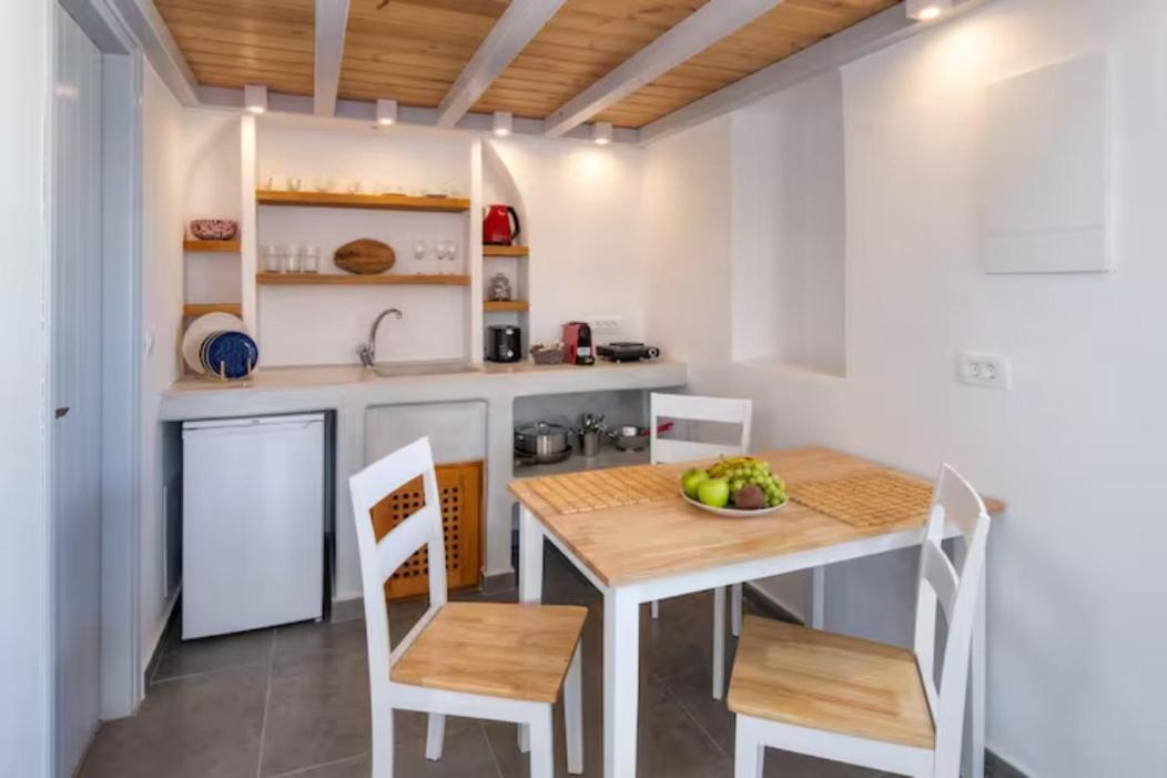 Petit Village Fira  Dış mekan fotoğraf