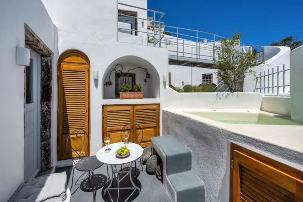 Petit Village Fira  Dış mekan fotoğraf