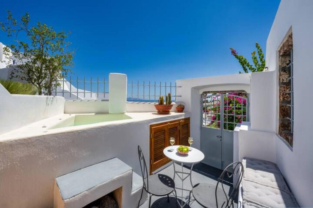 Petit Village Fira  Dış mekan fotoğraf
